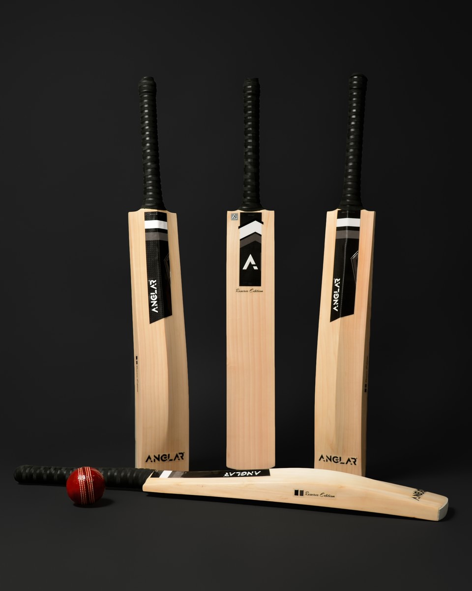 SG KLR Xtreme Finest English Willow grade 3 Cricket Bat (Leather Ball) –  TeamSG