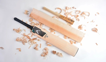 The Craftsmanship behind Handmade Cricket Bats: A Look at English Willow